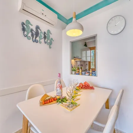 Daire Charming Sea View In